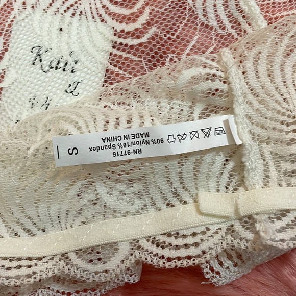 Cream Lace Underwear - Picture 4 of 9